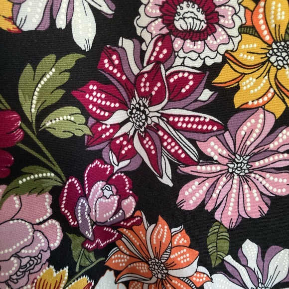 Colorful blouse - Picture 2 of 3